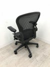HermanMiller（ハーマンミラー）アーロンチェア 可動肘付アーロンチェア 商品画像9