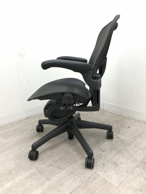 HermanMiller（ハーマンミラー）アーロンチェア 可動肘付アーロンチェア 商品画像3