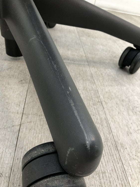 HermanMiller（ハーマンミラー）アーロンチェア 可動肘付アーロンチェア 商品画像9