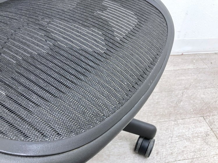 HermanMiller（ハーマンミラー）アーロンチェア 可動肘付アーロンチェア 商品画像13