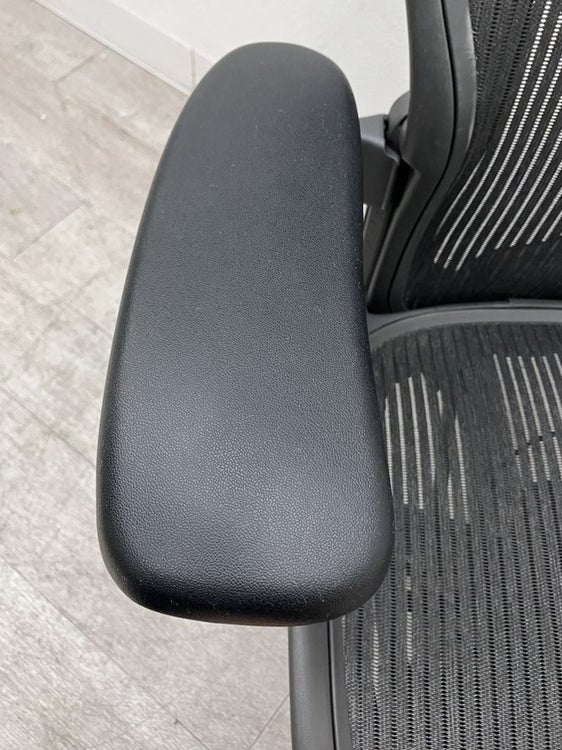HermanMiller（ハーマンミラー）アーロンチェア 可動肘付アーロンチェア 商品画像14