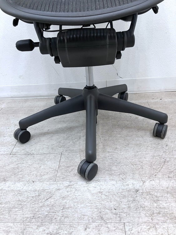 HermanMiller（ハーマンミラー）アーロンチェア 可動肘付アーロンチェア 商品画像17
