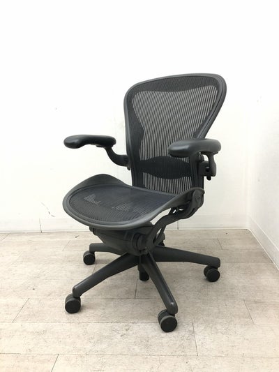 HermanMiller（ハーマンミラー）アーロンチェア 可動肘付アーロンチェア 商品画像1
