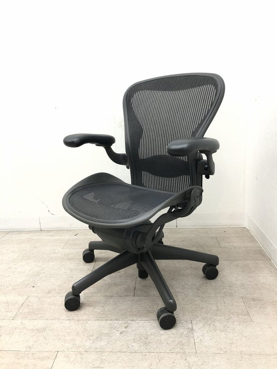 HermanMiller（ハーマンミラー）アーロンチェア 可動肘付アーロンチェア 商品画像1