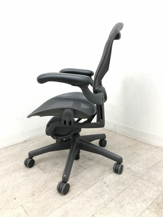 HermanMiller（ハーマンミラー）アーロンチェア 可動肘付アーロンチェア 商品画像3