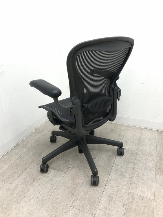 HermanMiller（ハーマンミラー）アーロンチェア 可動肘付アーロンチェア 商品画像12