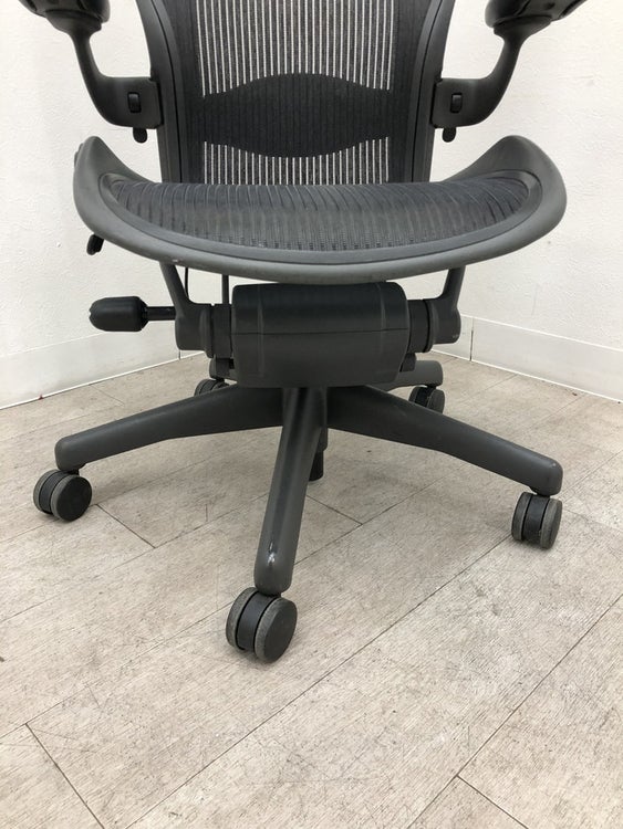HermanMiller（ハーマンミラー）アーロンチェア 可動肘付アーロンチェア 商品画像16