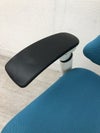 イトーキf(エフチェア)シリーズ 可動肘付エフチェア 商品画像7