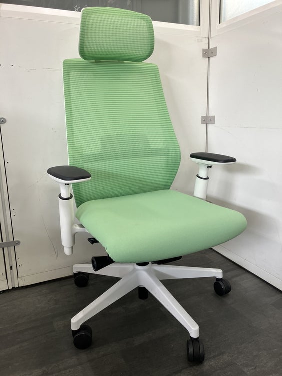 ウチダ（内田洋行）セレッツァ（Sellezza）チェア 可動肘付セレッツァチェア 商品画像1