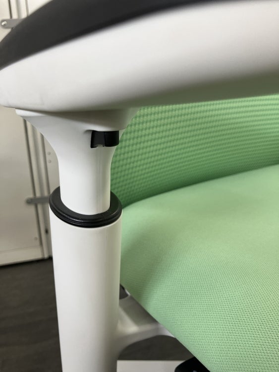 ウチダ（内田洋行）セレッツァ（Sellezza）チェア 可動肘付セレッツァチェア 商品画像13