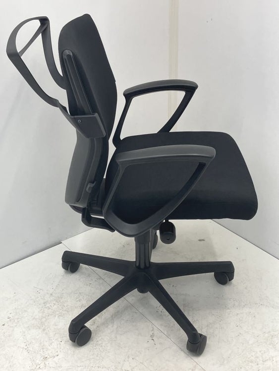 オカムラESCUDO(エスクード)チェア 肘付エスクードチェア 商品画像4