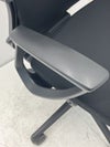 オカムラESCUDO(エスクード)チェア 肘付エスクードチェア 商品画像6