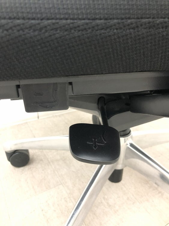 オカムラfeego(フィーゴ)チェア 固定肘付フィーゴメッシュチェア 商品画像12