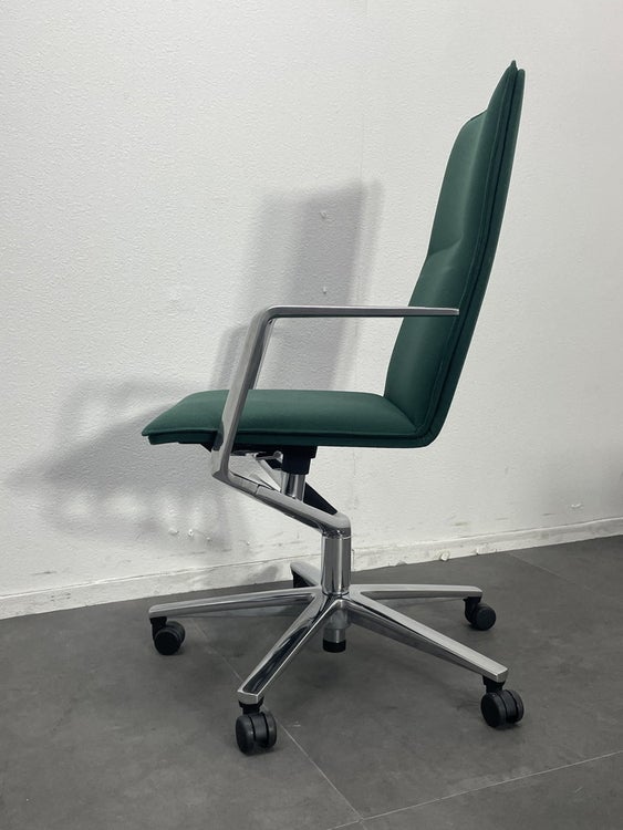 Wilkhahn（ウィルクハーン）Solaシリーズ 固定肘付Solaエグゼクティブチェア 商品画像4