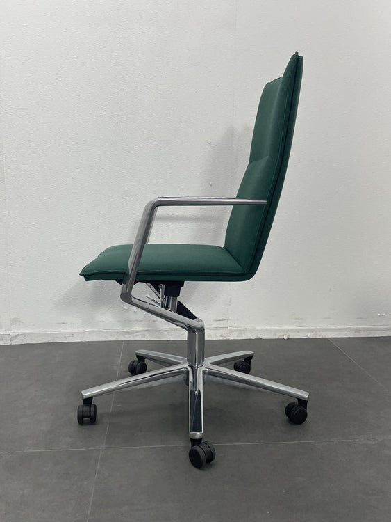 Wilkhahn（ウィルクハーン）Solaシリーズ 固定肘付Solaエグゼクティブチェア 商品画像3