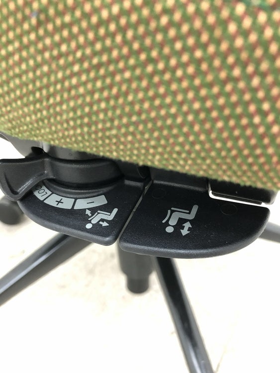 オカムラLives Work Chair(ライブス ワークチェア)シリーズ ミーティングチェア 商品画像11