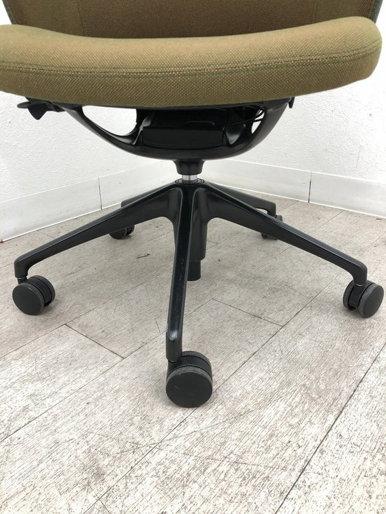 オカムラLives Work Chair(ライブス ワークチェア)シリーズ ミーティングチェア 商品画像12