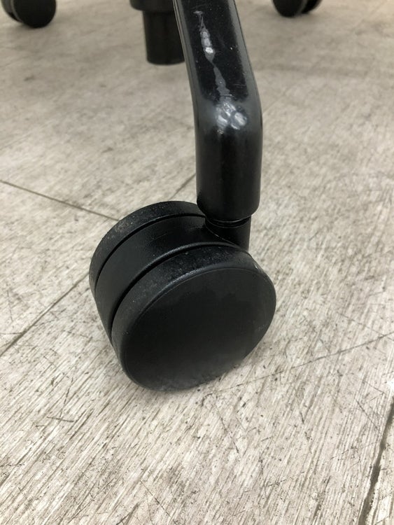 オカムラLives Work Chair(ライブス ワークチェア)シリーズ ミーティングチェア 商品画像13