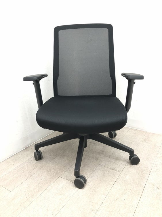 井上金庫可動肘付STMチェア 商品画像2