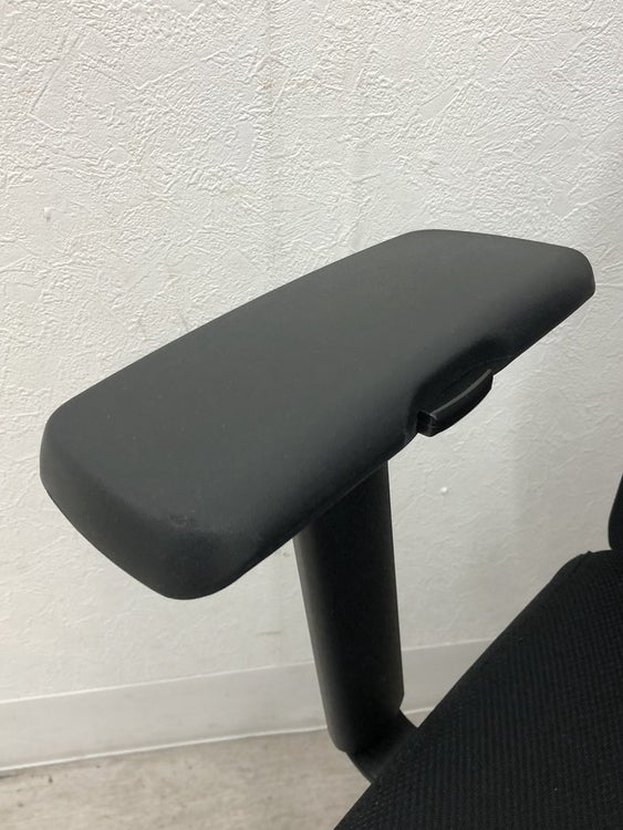 井上金庫可動肘付STMチェア 商品画像8
