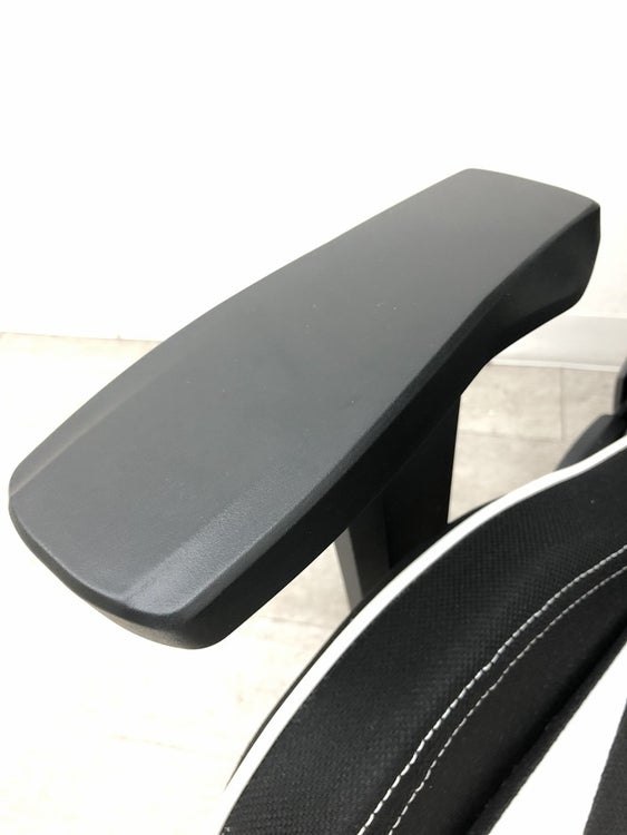 Wolf（ウルフ）シリーズ 可動肘付ゲーミングチェア 商品画像6