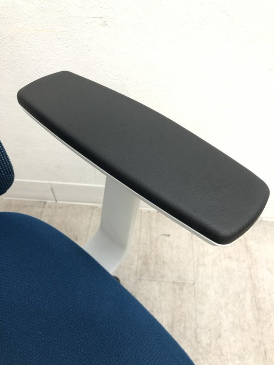 コクヨミトラチェア 固定肘付ミトラチェア 商品画像9