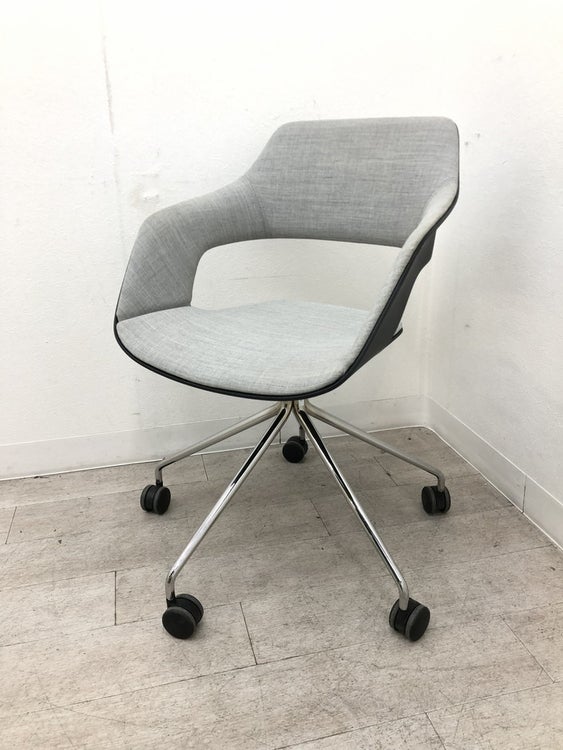 Wilkhahn（ウィルクハーン）222 range OCCO(222レンジオッコ)シリーズ ミーティングチェア 商品画像1