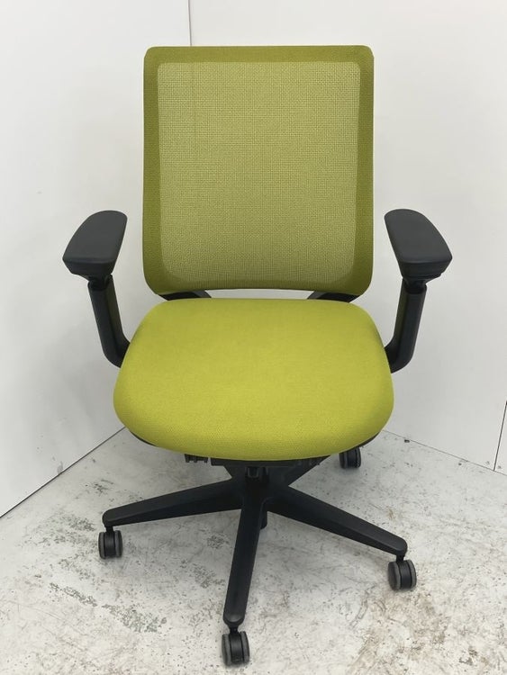 コクヨミトラチェア 可動肘付ミトラチェア 商品画像2