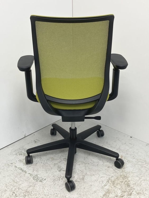 コクヨミトラチェア 可動肘付ミトラチェア 商品画像5