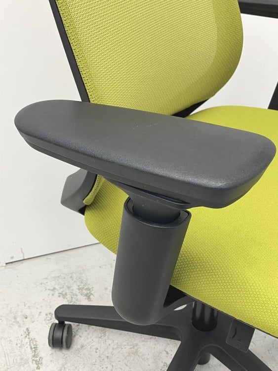コクヨミトラチェア 可動肘付ミトラチェア 商品画像7