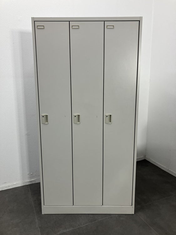 オカムラFZタイプシリーズ 3人用ロッカー 商品画像3