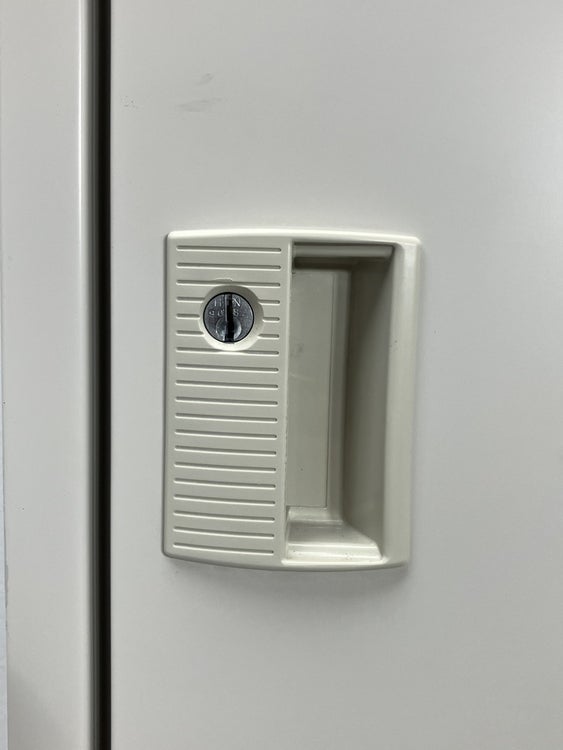 オカムラFZタイプシリーズ 3人用ロッカー 商品画像5