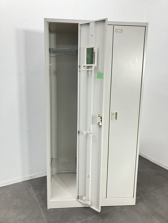 オカムラFZタイプシリーズ 3人用ロッカー 商品画像6