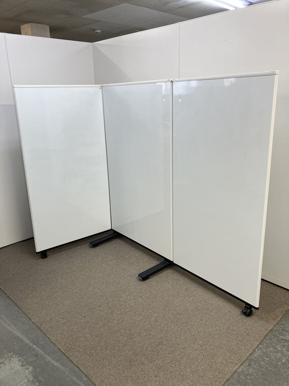 コクヨ3連ホワイトボードパーテーション 商品画像1