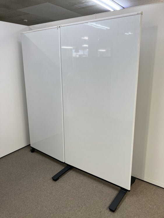 コクヨ2連折畳ホワイトボードパーテーション 商品画像1