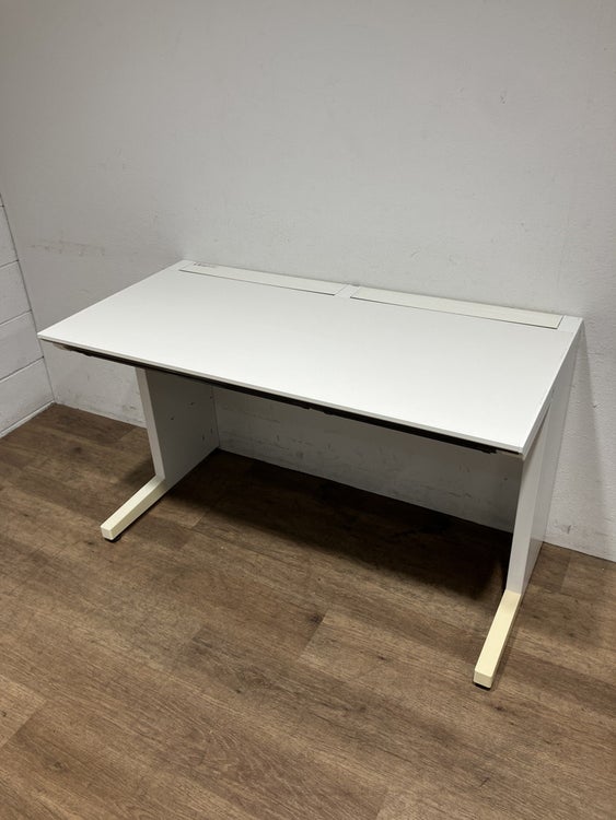 コクヨisシリーズ 1200平デスク 商品画像1