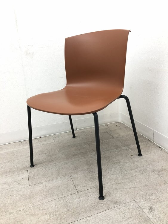 コクヨHemming(ヘミング)シリーズ ミーティングチェア 商品画像1