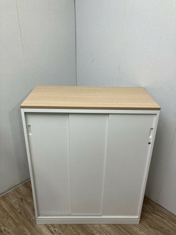 イトーキeSキャビネット(エスキャビネット)シリーズ 天板付き3扉スライド書庫 商品画像2