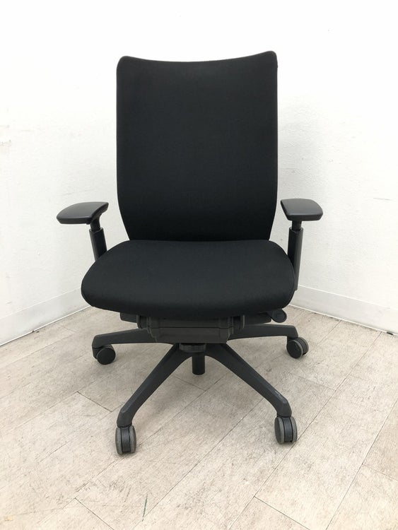 オカムラVisconte(ヴィスコンテ)チェア 可動肘付ヴィスコンテチェア 商品画像2