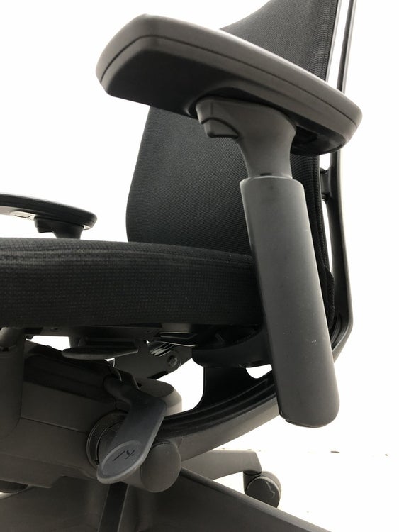 オカムラVisconte(ヴィスコンテ)チェア 可動肘付ヴィスコンテチェア 商品画像10