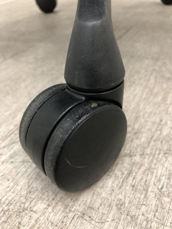 オカムラVisconte(ヴィスコンテ)チェア 可動肘付ヴィスコンテチェア 商品画像13
