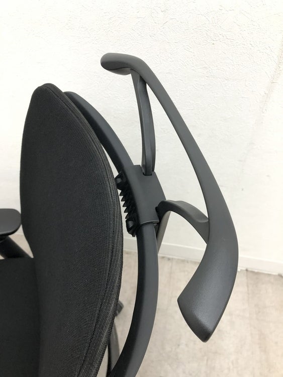 オカムラVisconte(ヴィスコンテ)チェア 可動肘付ヴィスコンテチェア 商品画像9