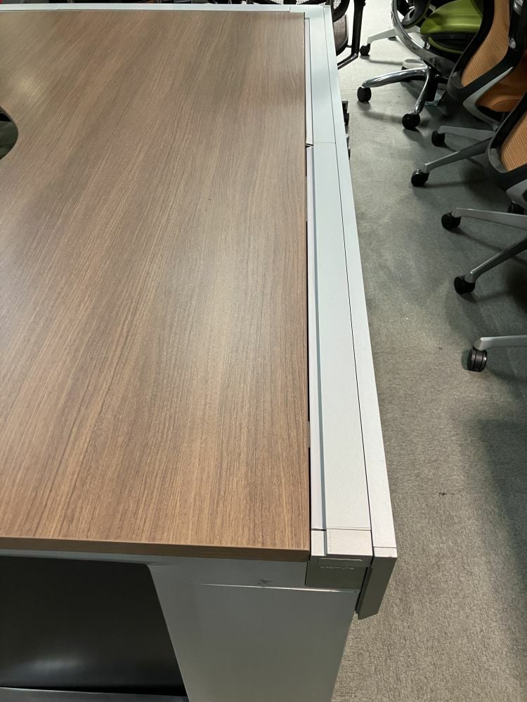 オカムラPROSTAGE CREST(プロステージクレスト)シリーズ 1800L型デスク 商品画像4