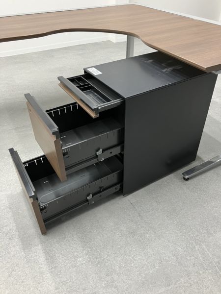 オカムラPROSTAGE CREST(プロステージクレスト)シリーズ 1800L型デスク 商品画像4