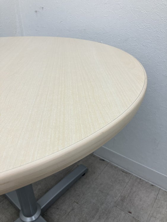 オカムラ8177シリーズ 丸テーブル 商品画像3