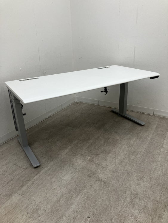 オカムラSwift(スイフト)シリーズ 1500電動昇降デスク 商品画像1