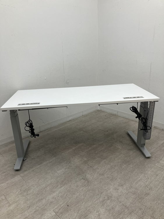 オカムラSwift(スイフト)シリーズ 1500電動昇降デスク 商品画像4