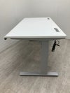オカムラSwift(スイフト)シリーズ 1500電動昇降デスク 商品画像5