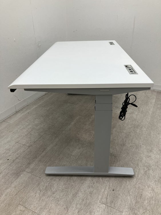 オカムラSwift(スイフト)シリーズ 1500電動昇降デスク 商品画像5