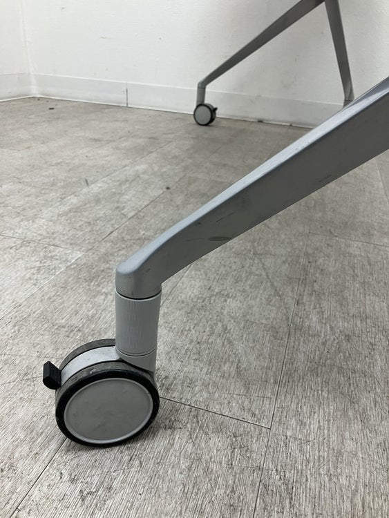 オカムラINTERACT NT(インターアクトエヌティー)シリーズ  1500平行スタックテーブル 商品画像9
